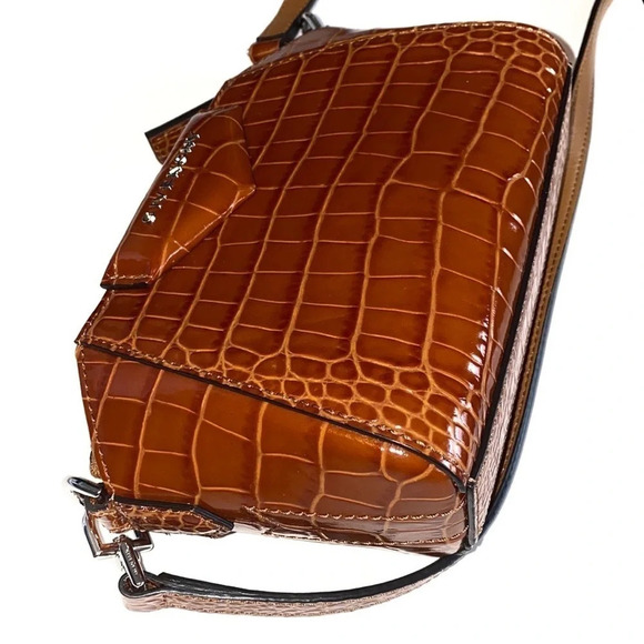 Givenchy Calfskin Croc Embossed Nano Antigona Bag - Picture 4 of 10